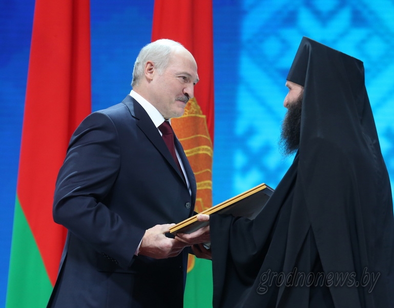 Александр Лукашенко вручил премии Президента Беларуси За духовное возрождение.jpg Александр Лукашенко вручил премии Президента Беларуси За духовное возрождение.jpg