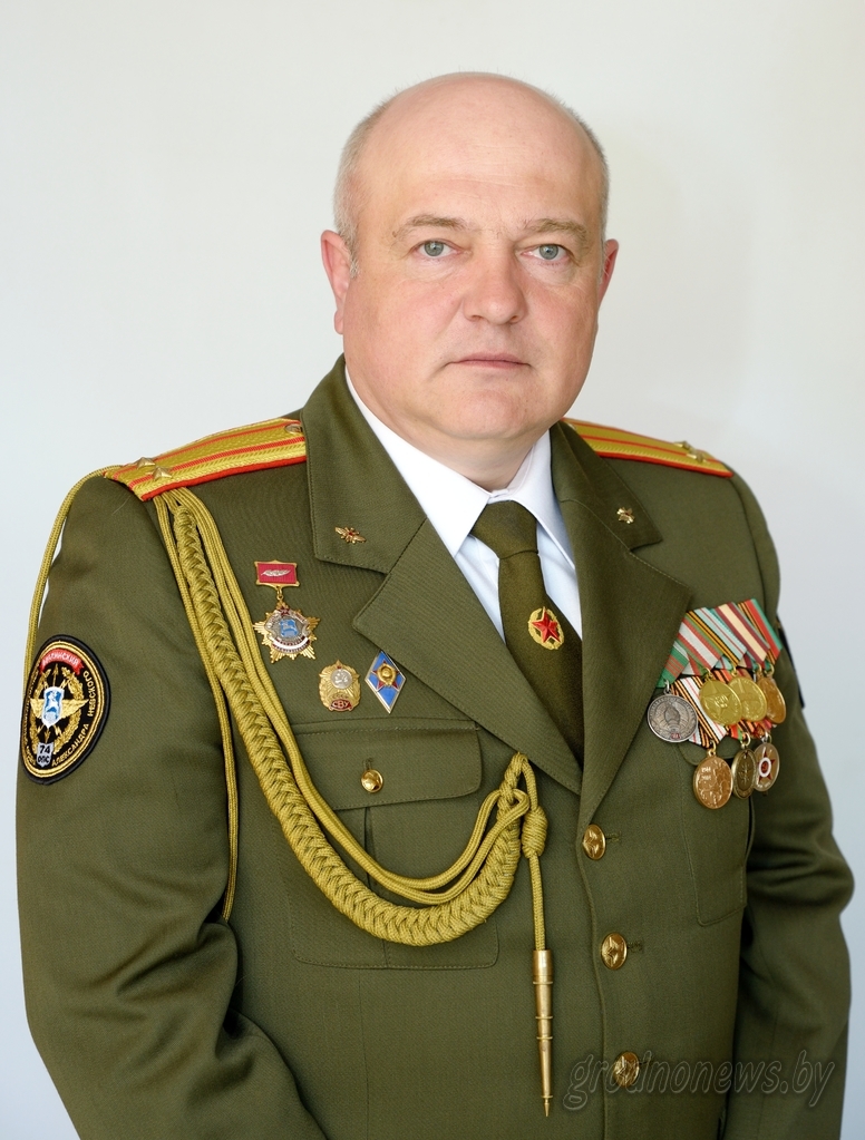 Заместитель командира полка по идеологической работе подполковник Юрий Шевченко.jpg Заместитель командира полка по идеологической работе подполковник Юрий Шевченко.jpg