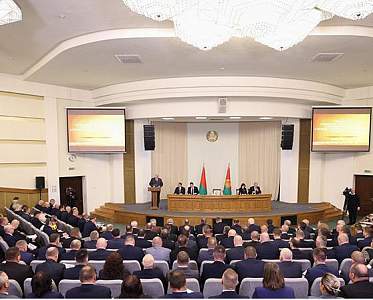 Александр Лукашенко: «Моя цель, как и раньше, – сохранить деревню. Не будет деревни – не будет государства» Александр Лукашенко: «Моя цель, как и раньше, – сохранить деревню. Не будет деревни – не будет государства»