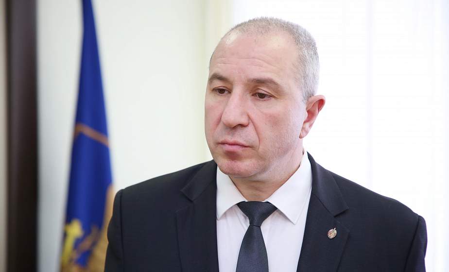 Приятно видеть, когда вместе идут рука об руку армяне и азербайджанцы, русские и украинцы, поляки и белорусы… Приятно видеть, когда вместе идут рука об руку армяне и азербайджанцы, русские и украинцы, поляки и белорусы…