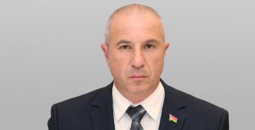 Фильм был снят в лучших традициях белорусского кино, и тематика его злободневная