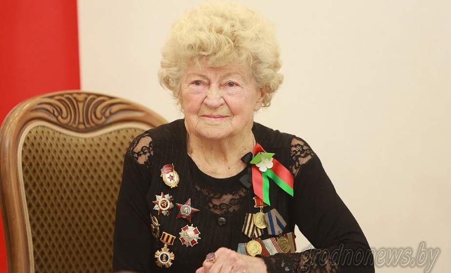 Обязаны всячески беречь и дорожить согласием в обществе