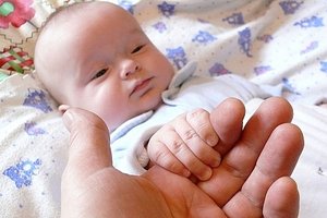 С 1 февраля по 30 апреля пособия на детей выплачиваются в следующих размерах: