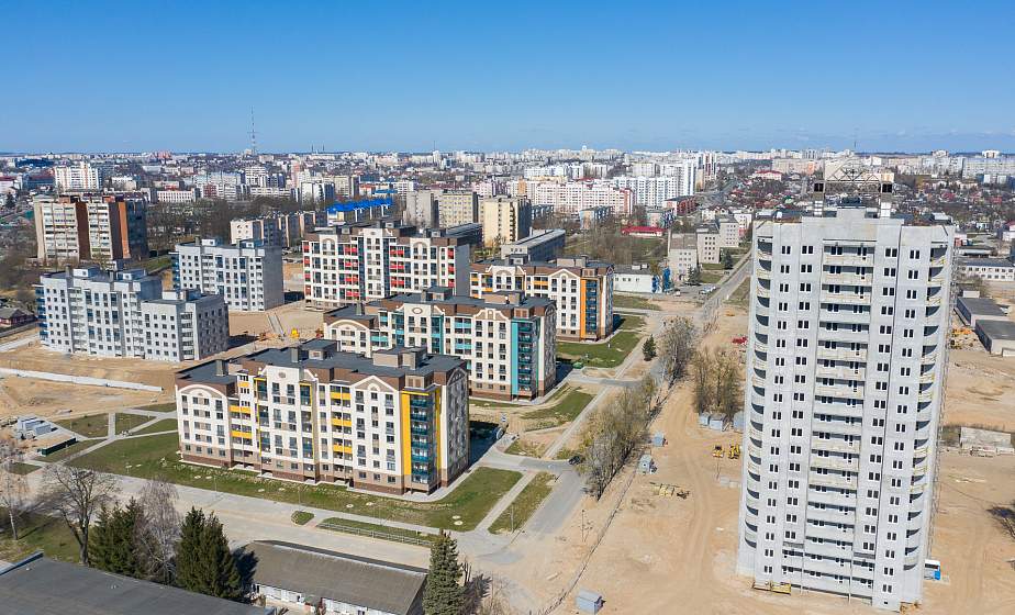Наш ежедневный труд – строить дома и квартиры, в которых белорусы строят семьи, создают уют и растят детей Наш ежедневный труд – строить дома и квартиры, в которых белорусы строят семьи, создают уют и растят детей
