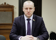 В интервью украинской журналистке Президент Беларуси в очередной раз призвал к мирному урегулированию конфликта между Россией и Украиной