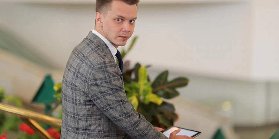 Свою позицию мы выражаем жестко, но в спокойной и уважительной риторике даже к оппонентам Свою позицию мы выражаем жестко, но в спокойной и уважительной риторике даже к оппонентам