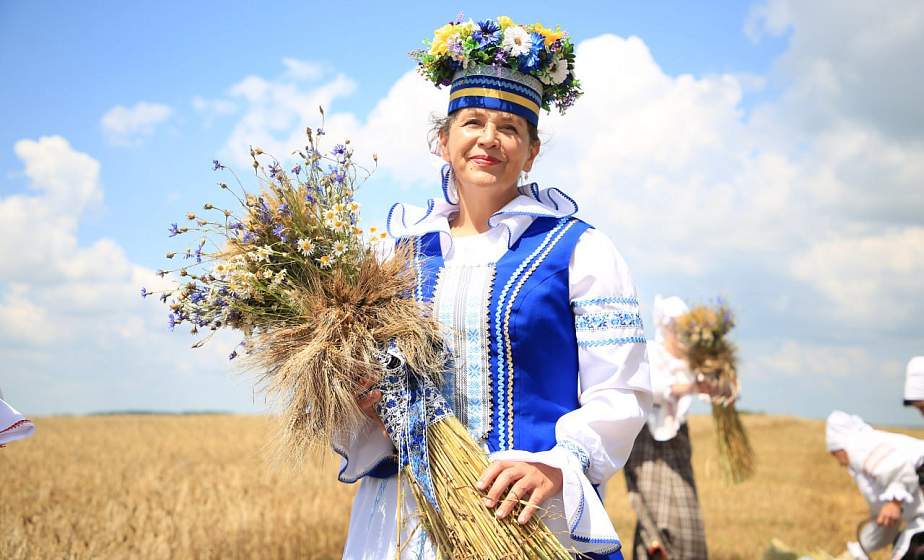 Шествие, выставки, концерты, "ТракторШОУ". Какой будет программа фестиваля "Дажынкі" в Волковыске Шествие, выставки, концерты, "ТракторШОУ". Какой будет программа фестиваля "Дажынкі" в Волковыске