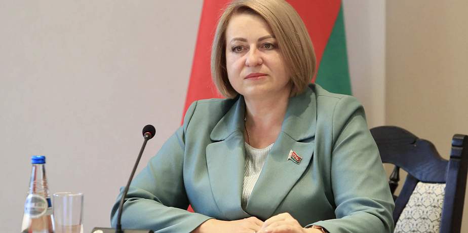 Это самая главная ценность - жить в своей стране под мирным небом, в окружении близких и дорогих людей
