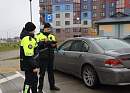 Кто паркуется на местах для инвалидов? Проверили, отправившись в рейд с сотрудниками ГАИ