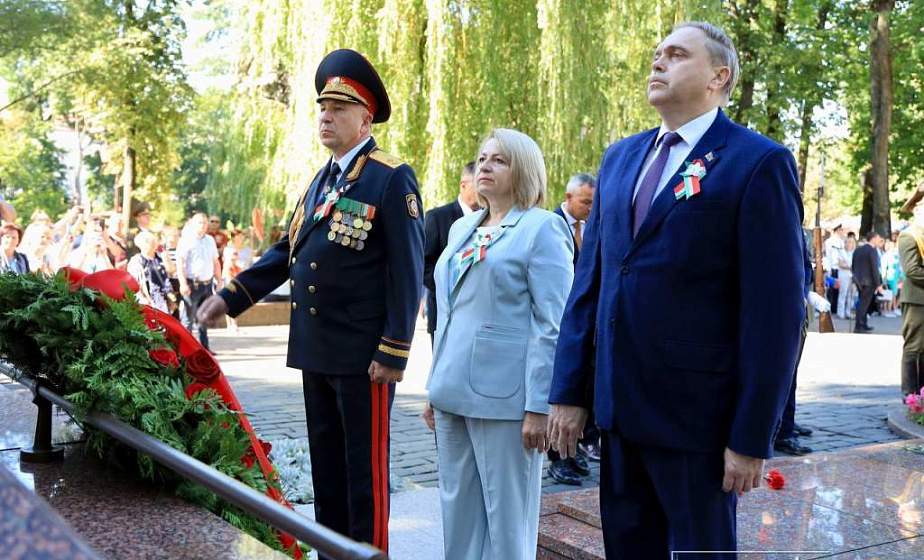 У нашего народа есть все для сохранения, развития и процветания – единство, воля, сила и верность памяти предков У нашего народа есть все для сохранения, развития и процветания – единство, воля, сила и верность памяти предков