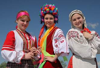 «Три сестры». Украинцы должны решить, в какую сторону пойти